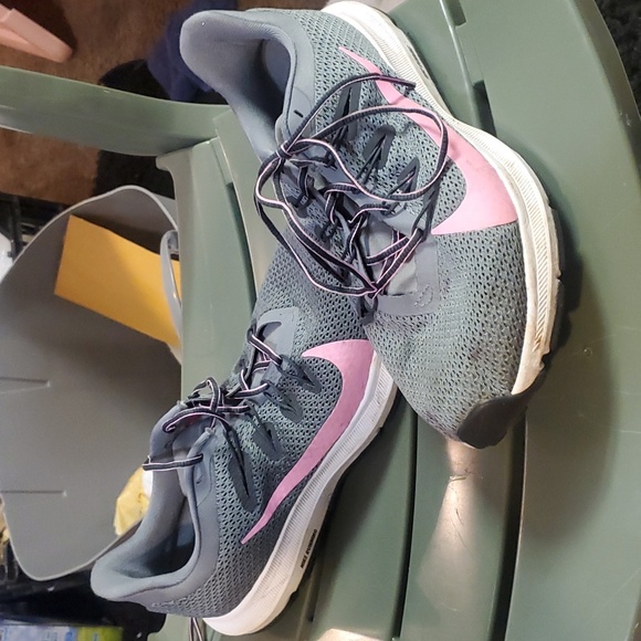 Nike Other - NIKE Quest 2 Running Shoes Grey/Pink C13803-002 Womens SIZE 9